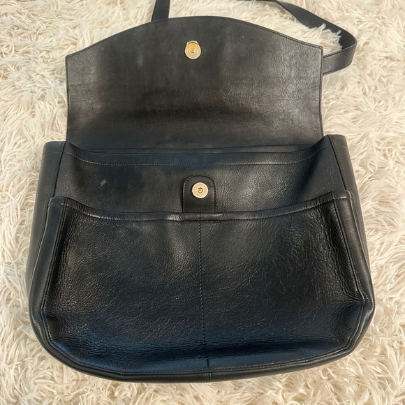 Cuyana Convertible Satchel-15 inch Backpack/Satchel bag in black main image 5
